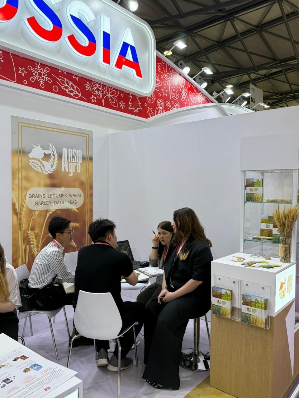 Первый день работы международной выставки продуктов питания и напитков SIAL China 2025 в Китае