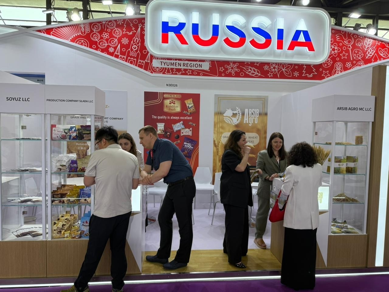 Первый день работы международной выставки продуктов питания и напитков SIAL China 2025 в Китае